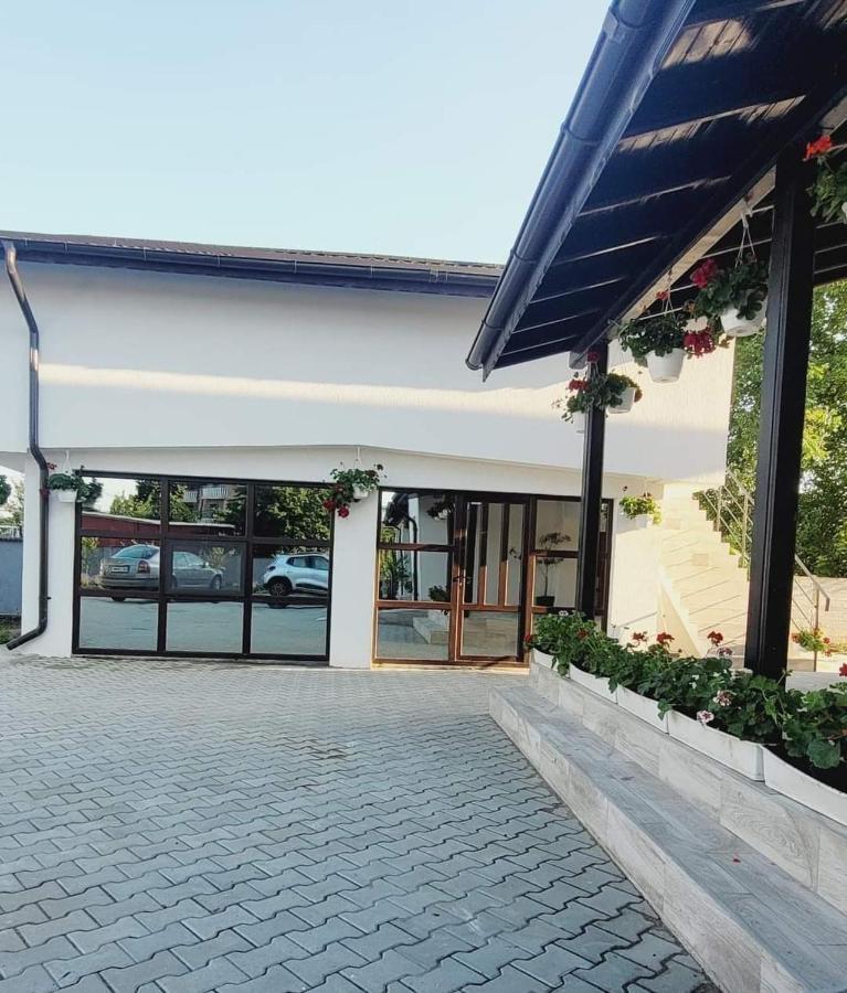 Casa Domneasca Hotel Giurgiu Exterior foto
